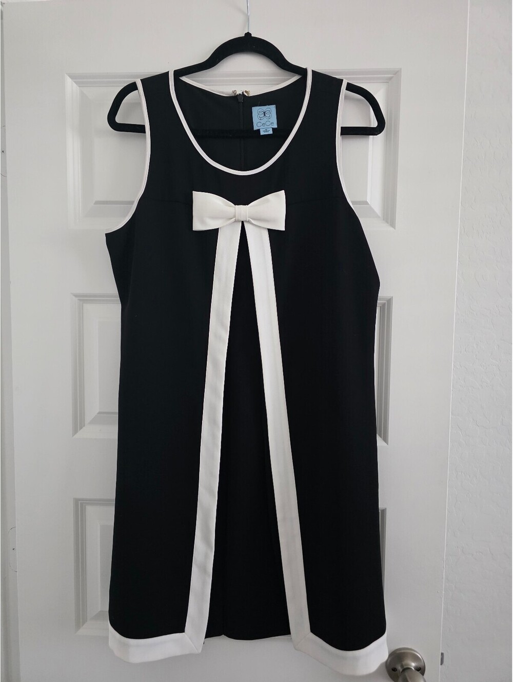 CeCe Black Sleeveless Dress with White Bow Detail Size 14.